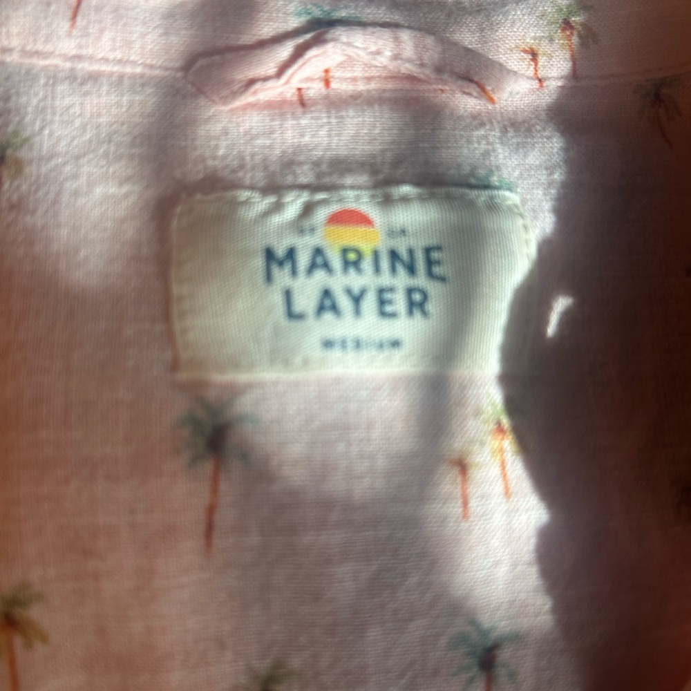 Marine Layer Men’s Coral Palm Tree Button Down Size Medium - Picture 5 of 6